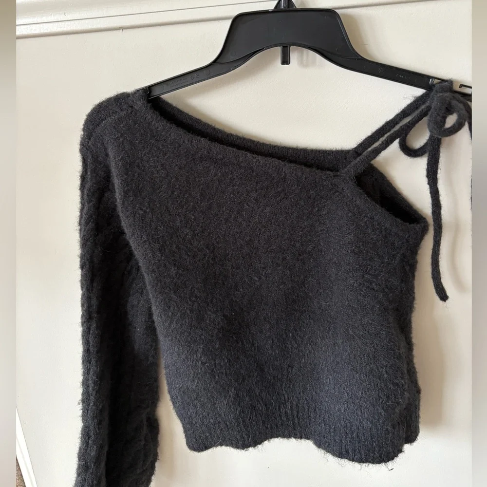 Target “Wild Fable” one shoulder tie cable sweater; size small; NWOT